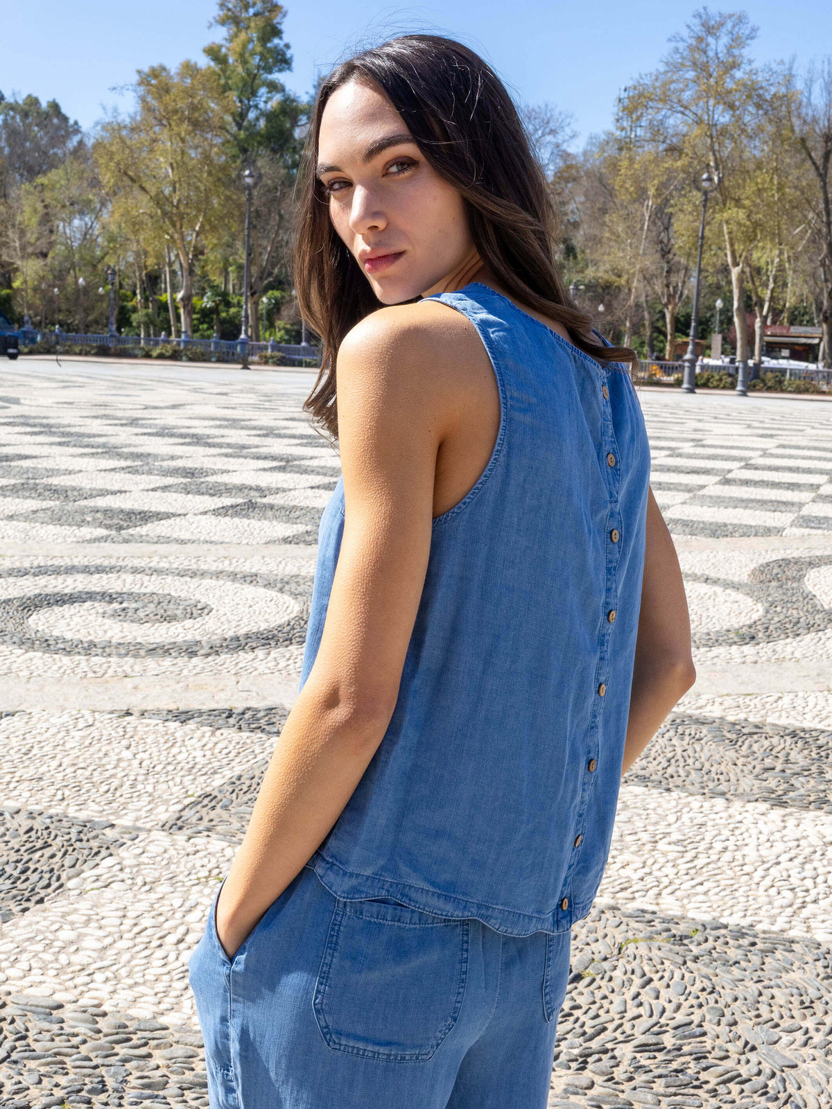 Tencel Sleeveless Scalloped Top - Medium Blue